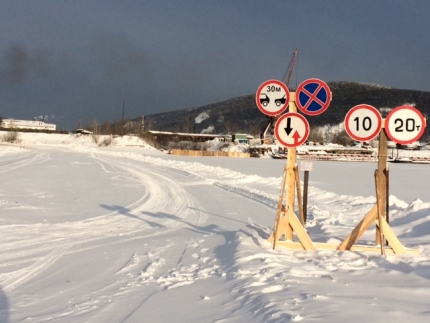 В Иркутской области для безопасного пересечения водных объектов на автотранспорте действуют 38 разрешенных ледовых переправ
