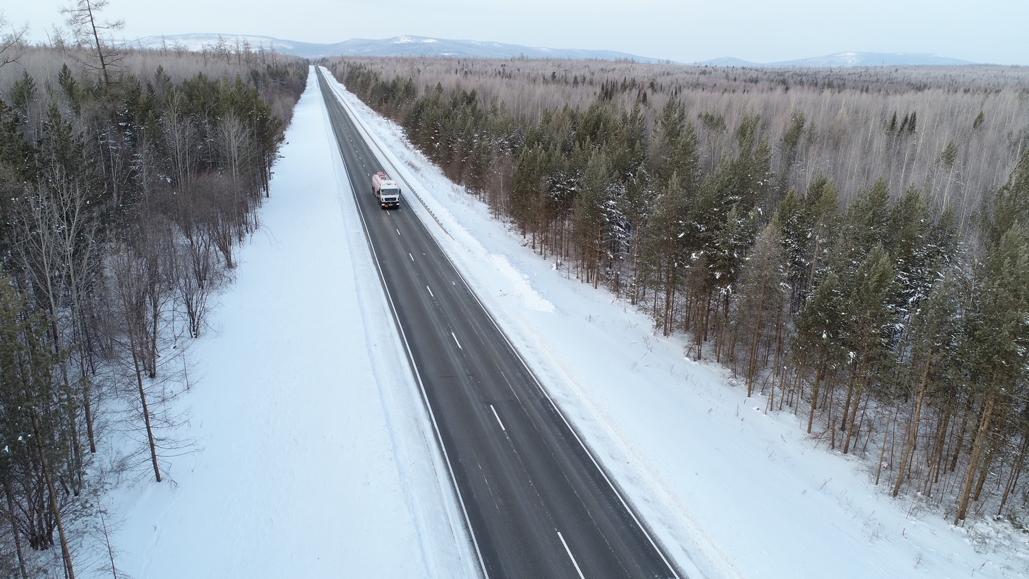 В связи с ожидающимися холодами в Прибайкалье федеральные дорожники перешли на режим повышенной готовности