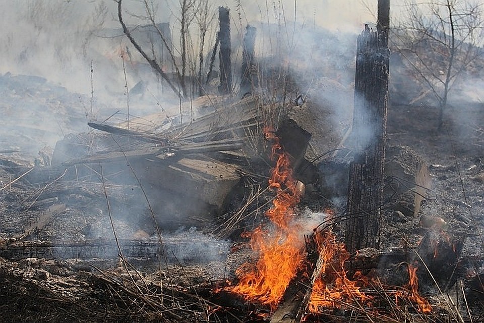 Лесные пожары в Иркутской области: режим ЧС отменен